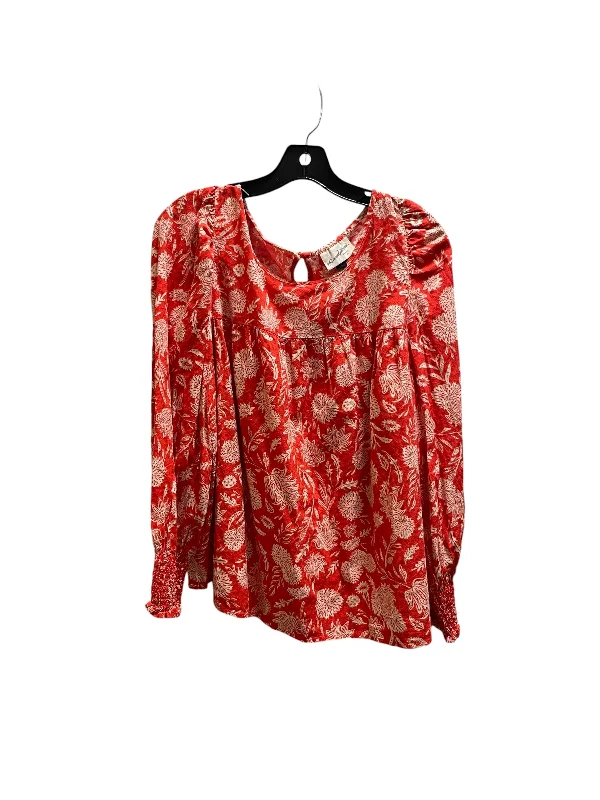 women's tops for those who love to mix and match prints and patternsTop Long Sleeve By Universal Thread In Red, Size: Xxl