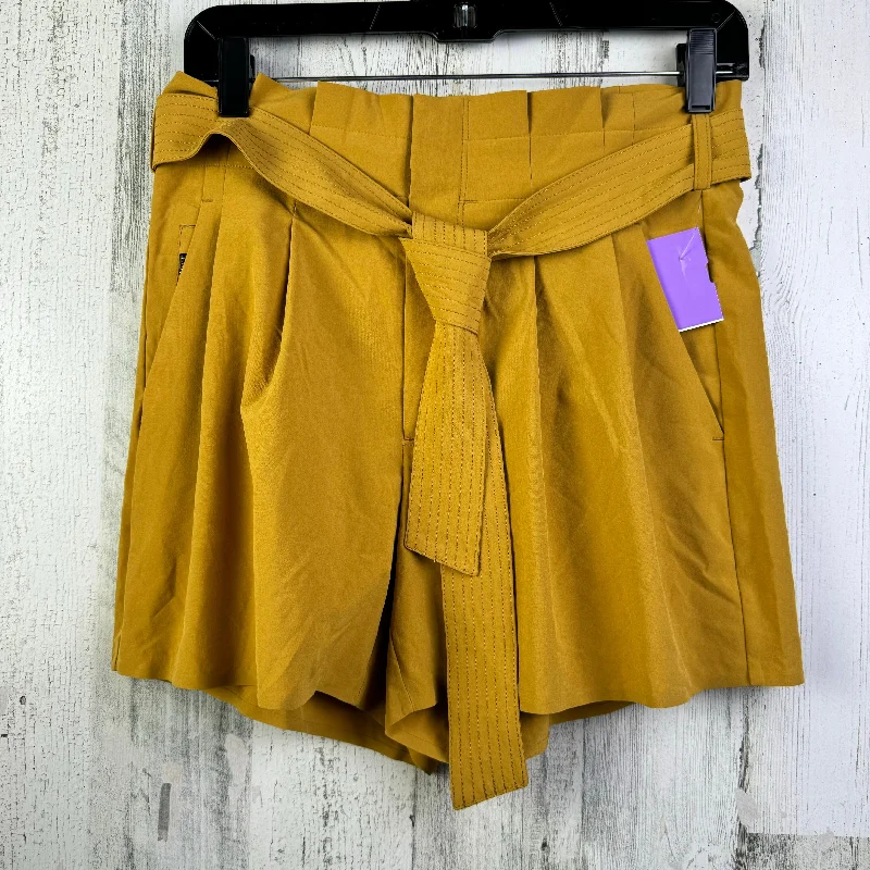 women's multi-pocket shortsYellow Shorts Athleta, Size 2