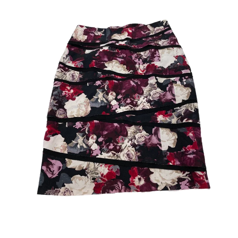 women's tulip skirtsSkirt Mini & Short By White House Black Market  Size: 0