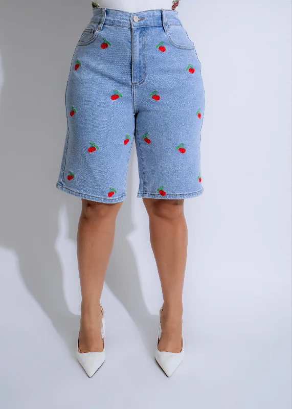 Chic DressCherry Pop Short Light Denim