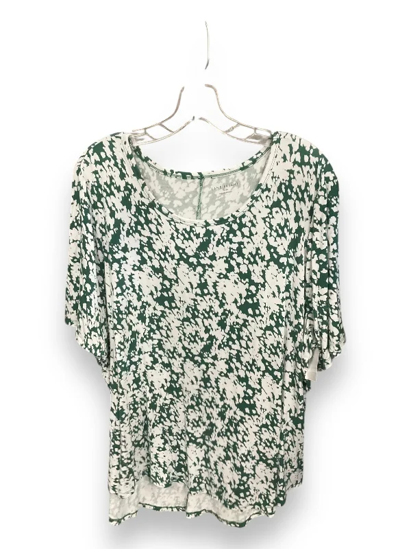 women's tops for those who want to create outfits that reflect their personal style and sense of fashionTop Short Sleeve Basic By Lane Bryant In Green & White, Size: 22