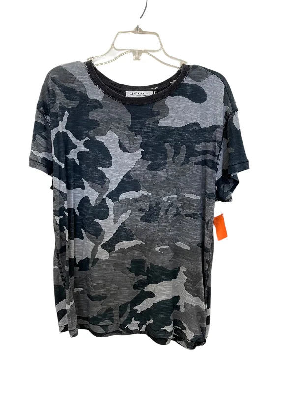 women's tops with flutter sleevesTop Short Sleeve By We The Free In Camouflage Print, Size: S